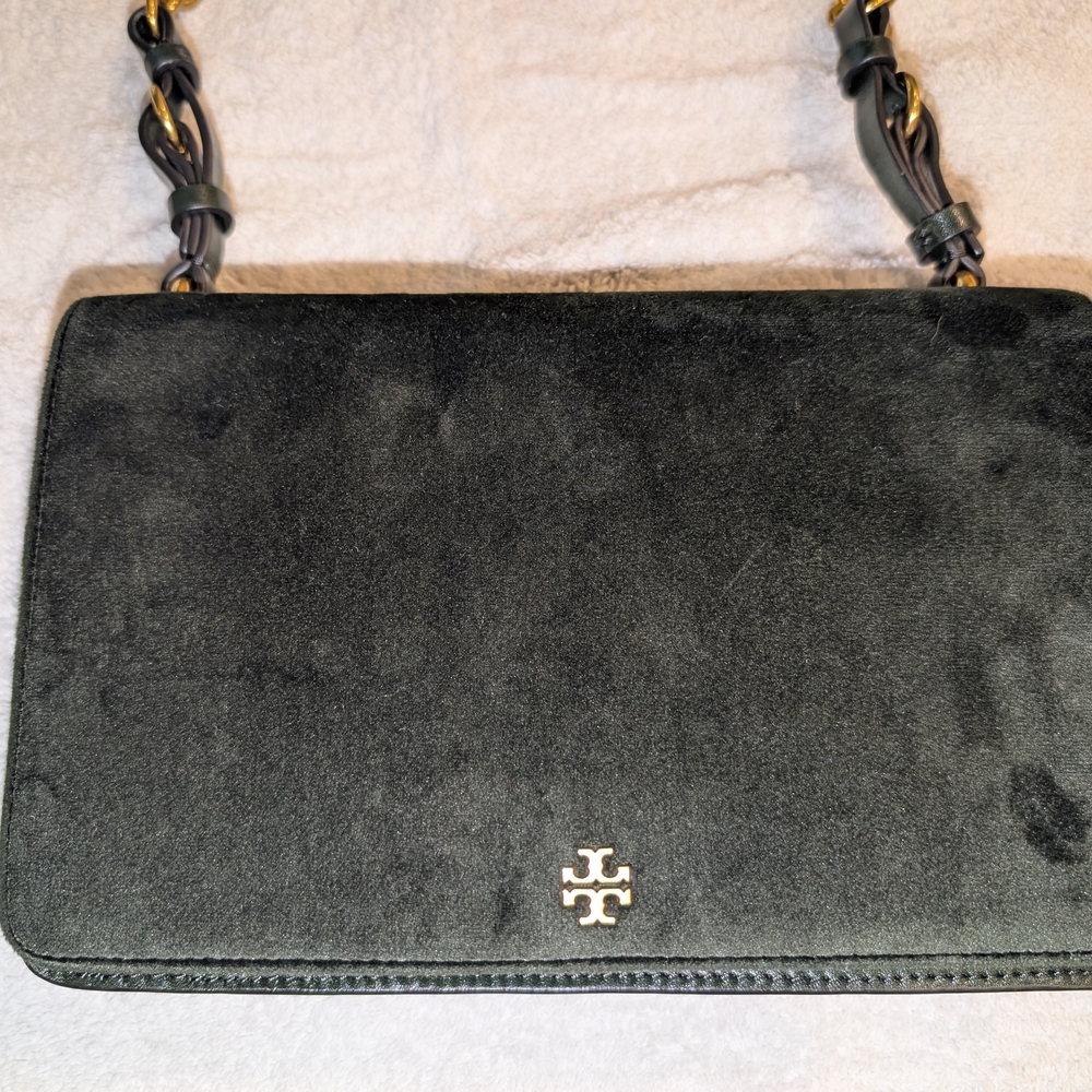 Tory Burch Banana Leaf Green Velvet Bag and Green Velvet Sandals - Picture 10 of 15
